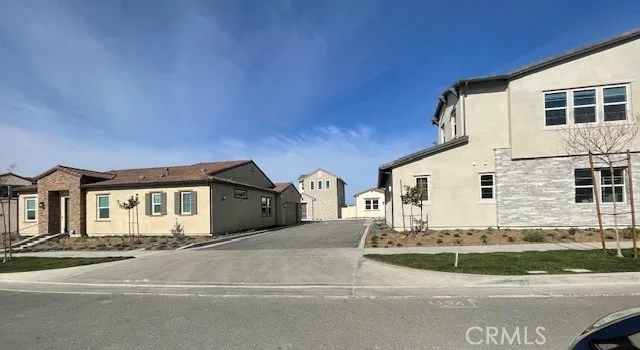 29423 Camino Surfeo Valencia, CA 91354