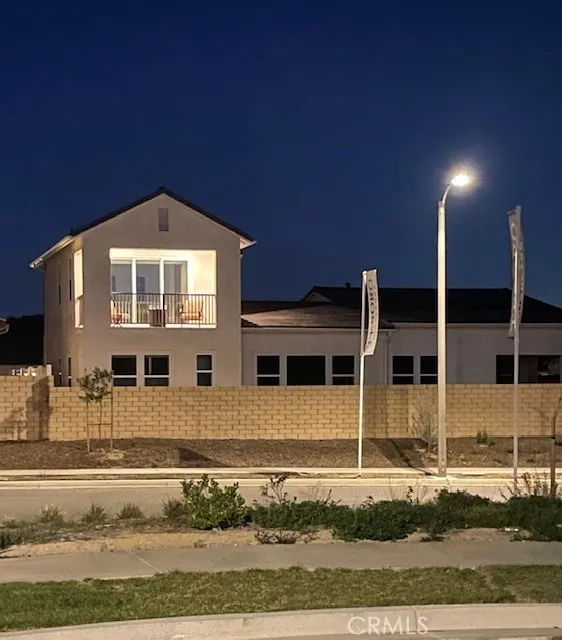 29423 Camino Surfeo Valencia, CA 91354