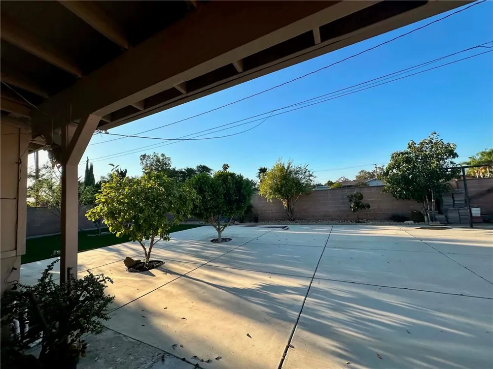 17458 Fontlee Lane Fontana, CA 92335