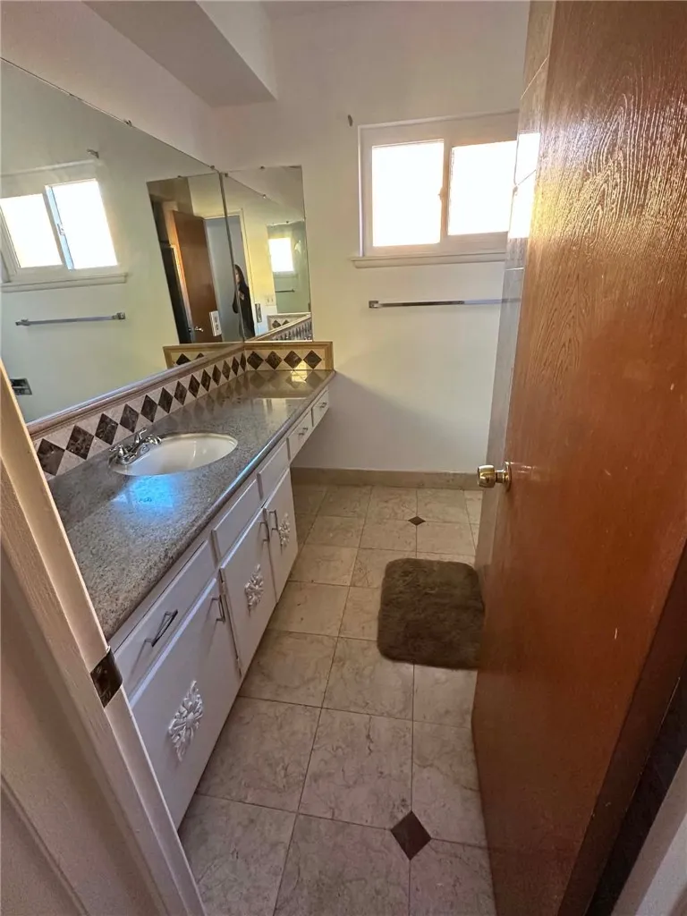 17458 Fontlee Lane Fontana, CA 92335