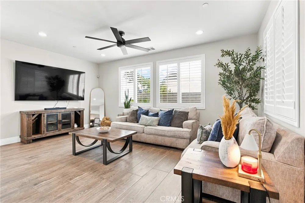3505 W Poppet San Bernardino, CA 92407