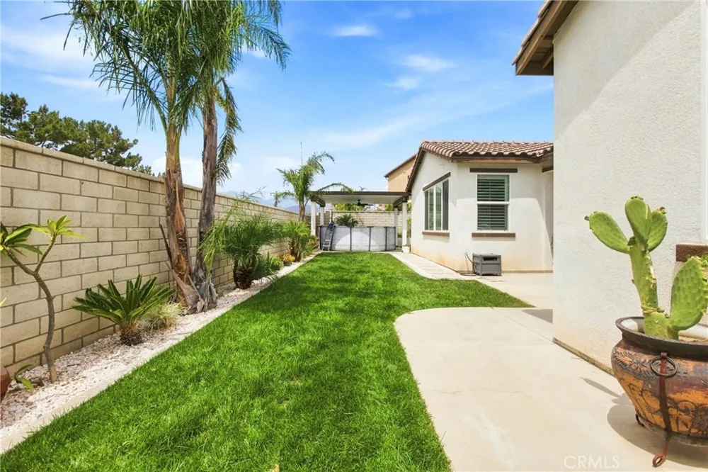 3505 W Poppet San Bernardino, CA 92407