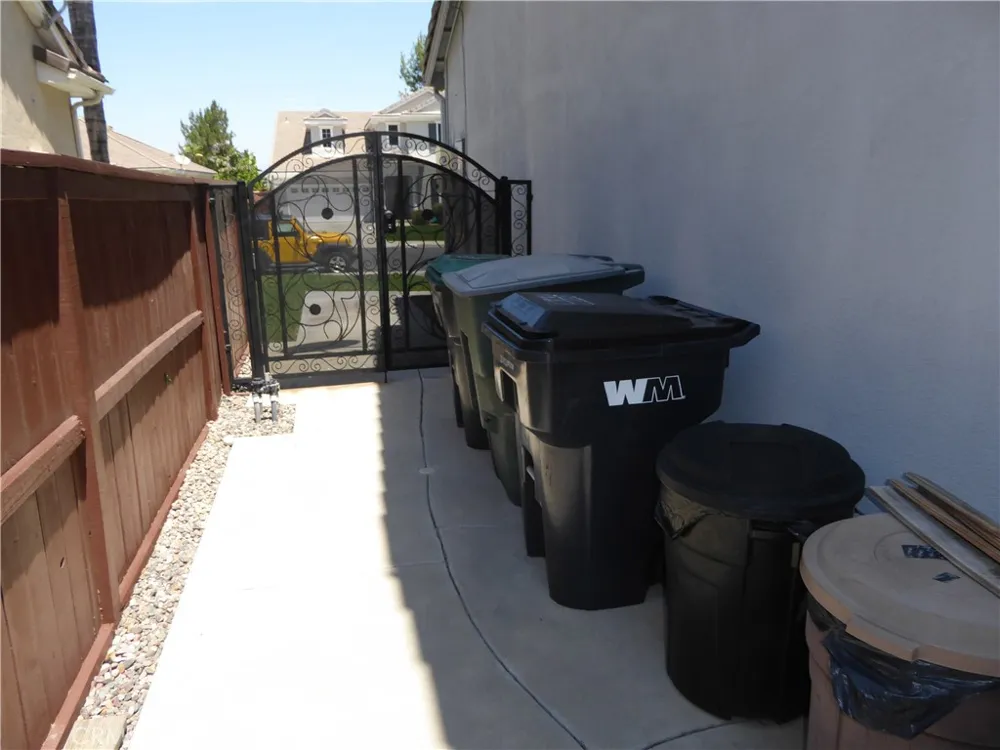 17115 Noble View Circle Riverside, CA 92503