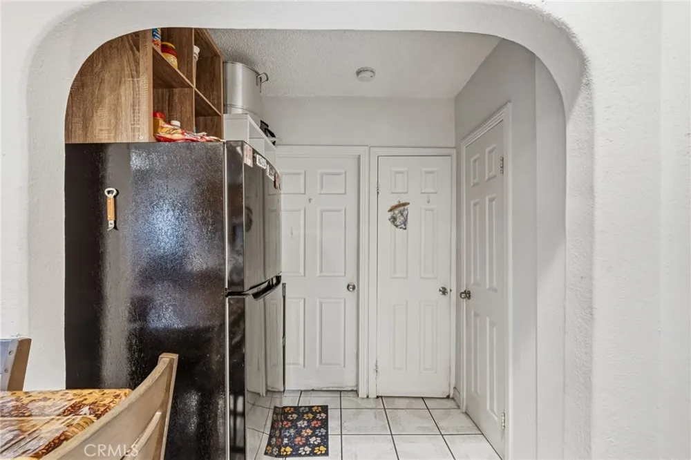 4035 Beck Bell, CA 90201