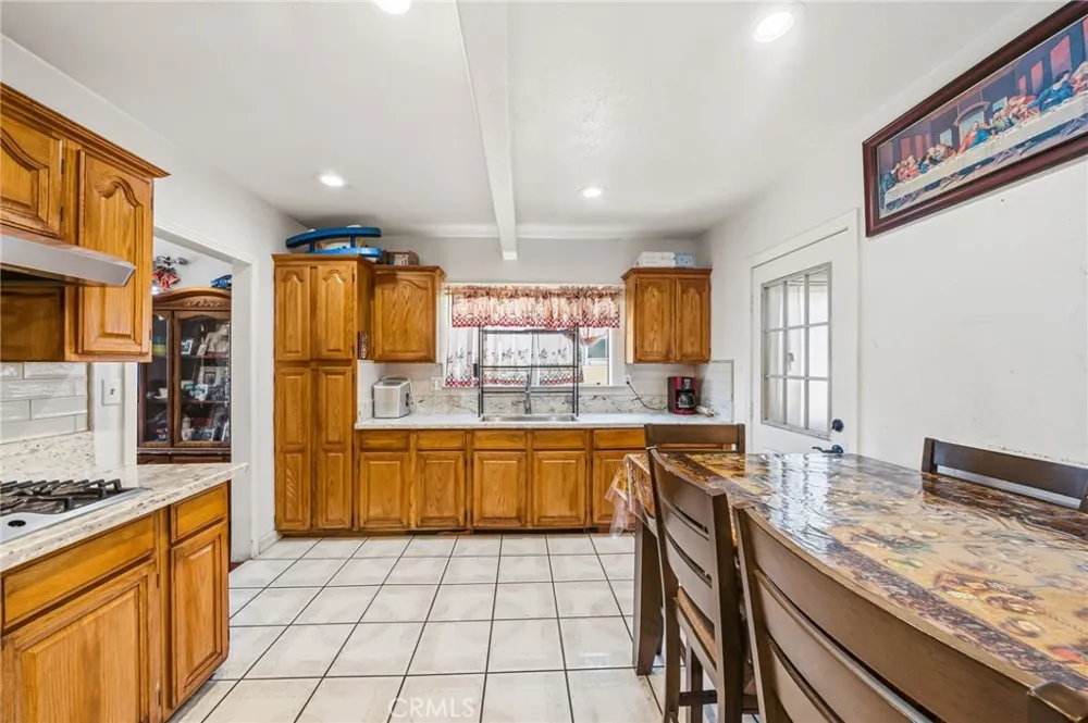 4035 Beck Bell, CA 90201