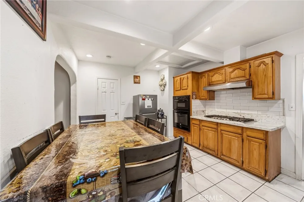 4035 Beck Bell, CA 90201