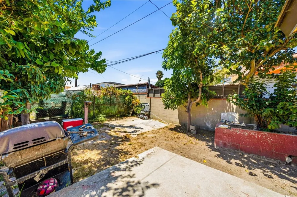 4035 Beck Bell, CA 90201