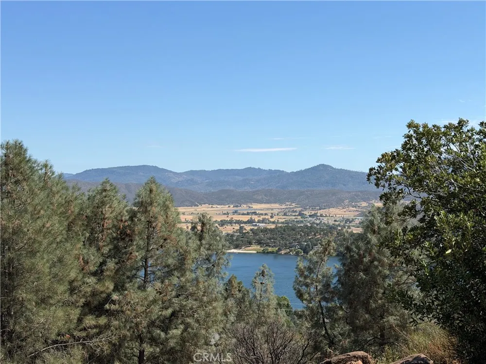 16547 Crescent Court Hidden Valley Lake, CA 95467