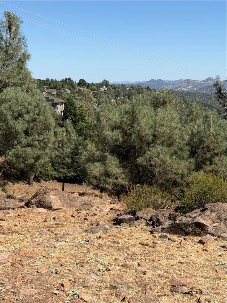 16547 Crescent Court Hidden Valley Lake, CA 95467