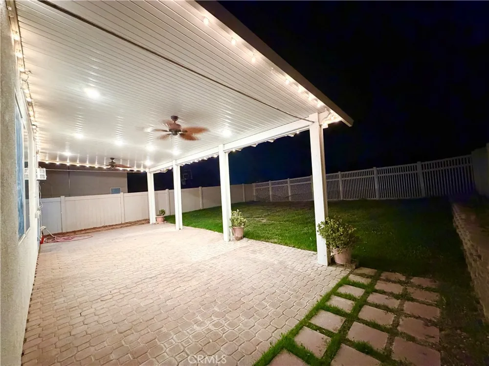 29511 Dana Court Canyon Country, CA 91387