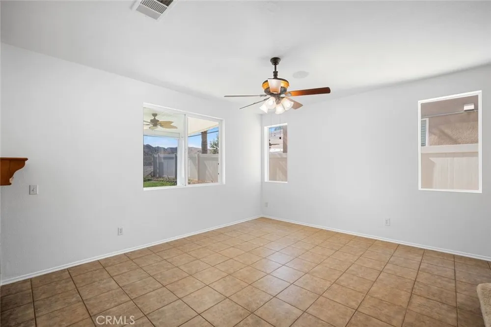 29511 Dana Court Canyon Country, CA 91387