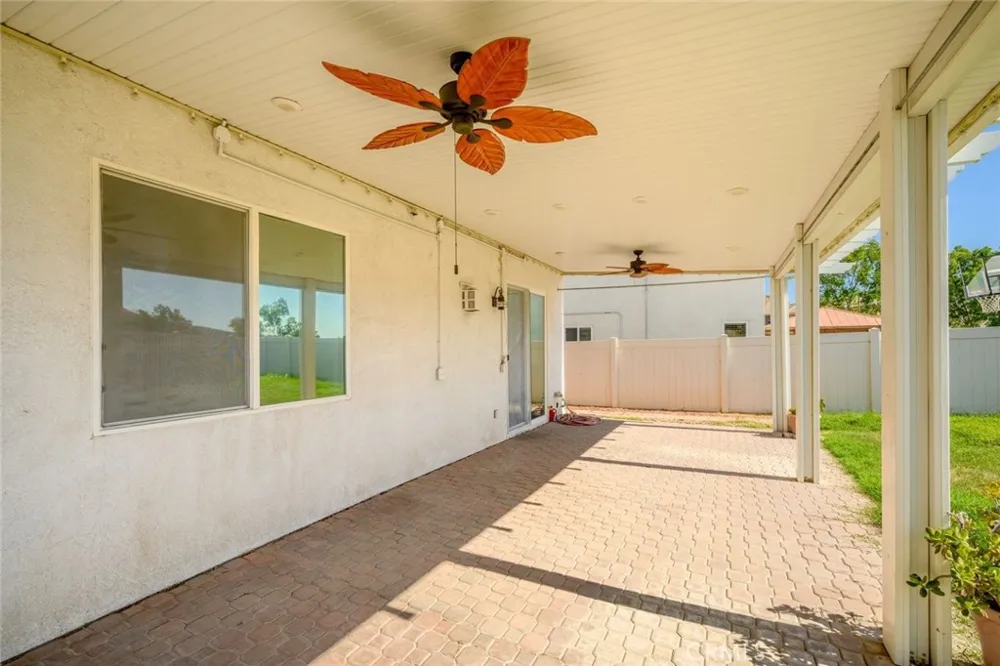 29511 Dana Court Canyon Country, CA 91387