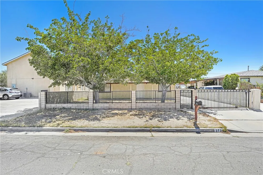 2734 Desert Rosamond, CA 93560