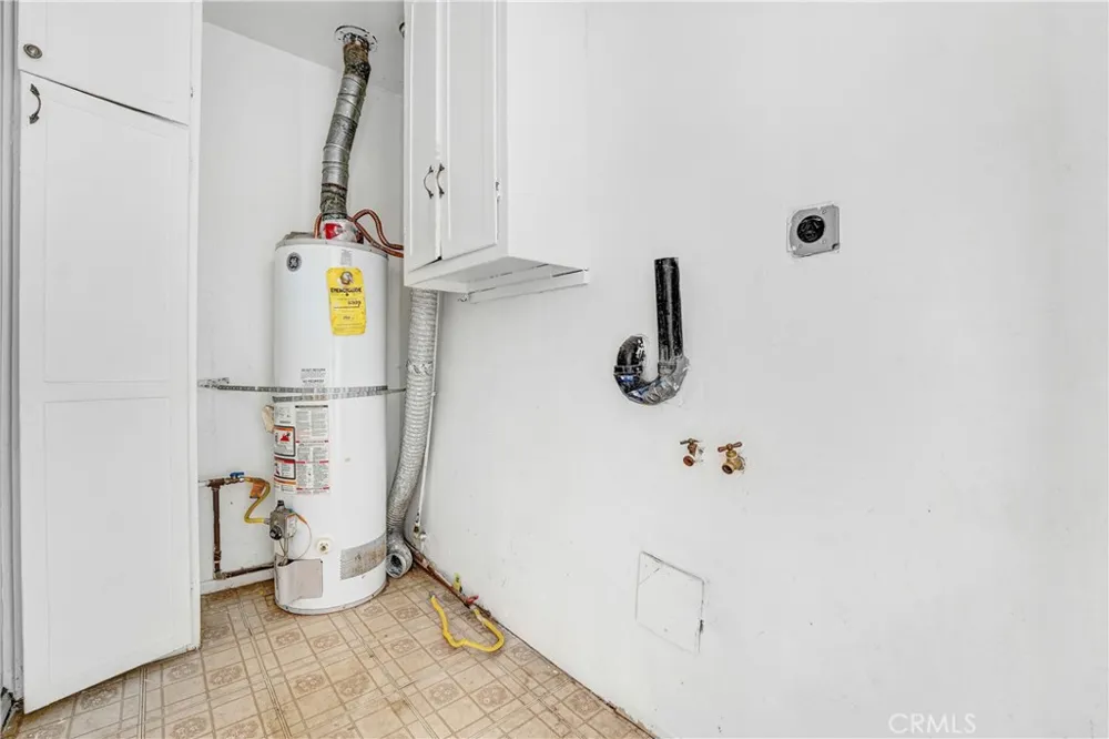 2734 Desert Rosamond, CA 93560