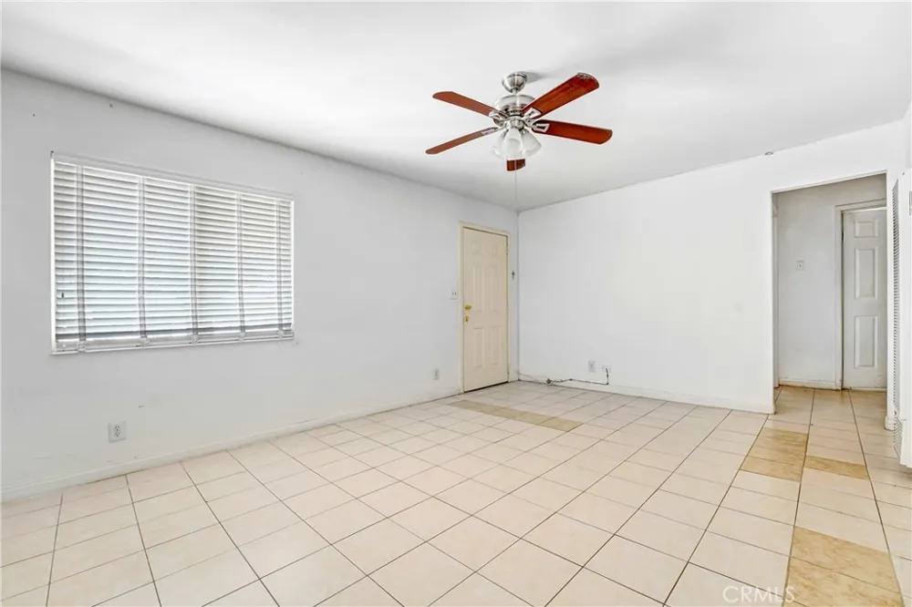 2734 Desert Rosamond, CA 93560