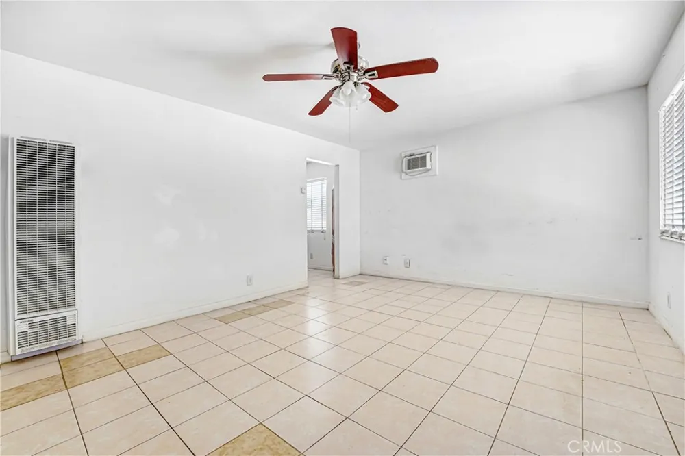 2734 Desert Rosamond, CA 93560