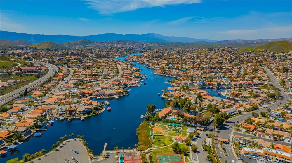 30044 Little Harbor Drive Canyon Lake, CA 92587