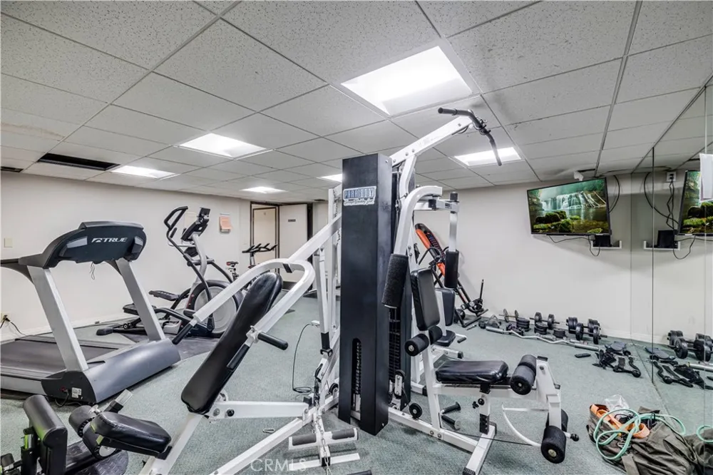 7211 Cozycroft #19 Winnetka, CA 91306