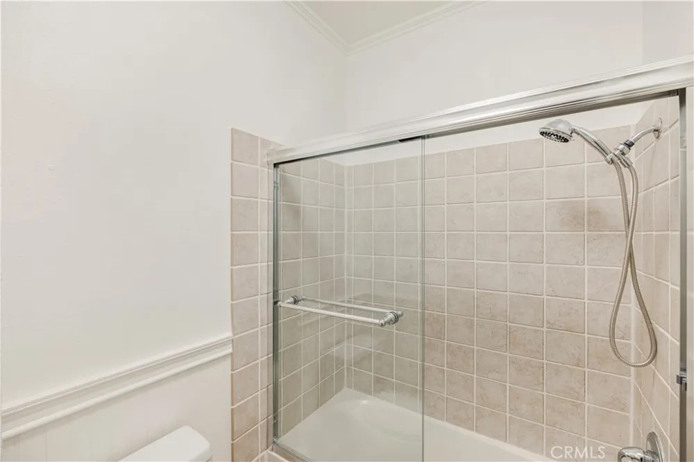 7211 Cozycroft #19 Winnetka, CA 91306