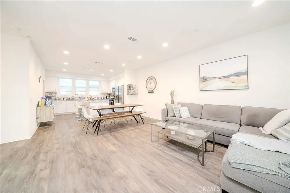 6918 Crimson Buena Park, CA 90621