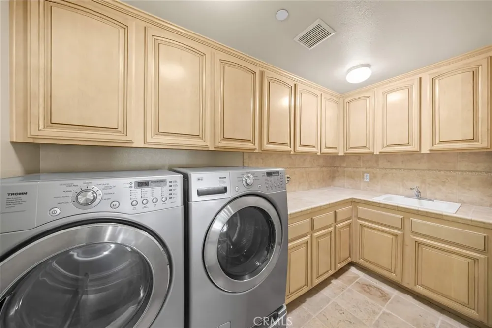 829 Kingsford Monterey Park, CA 91754