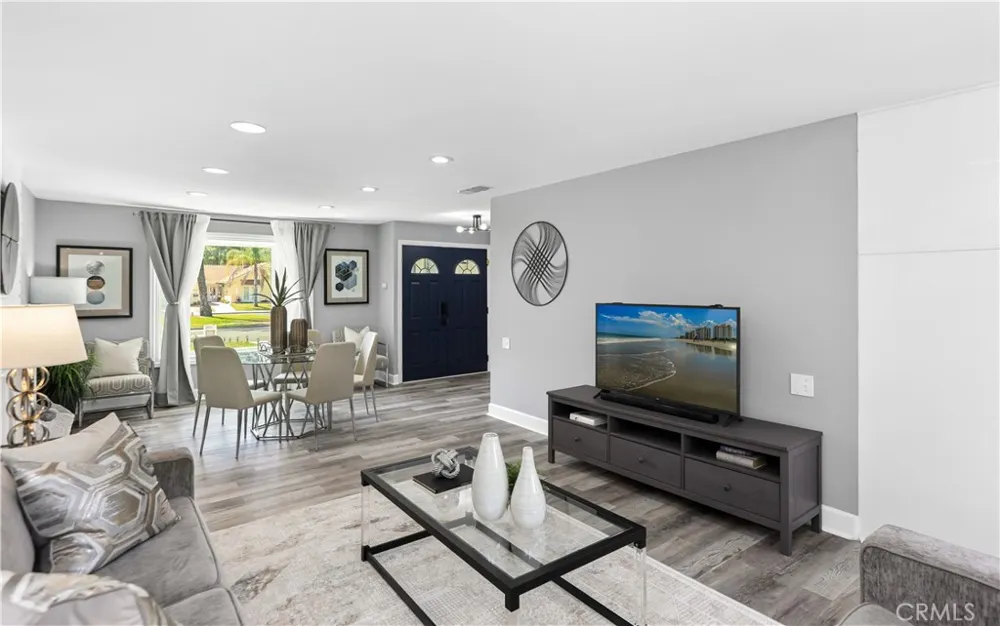 22121 Padova Laguna Hills, CA 92653