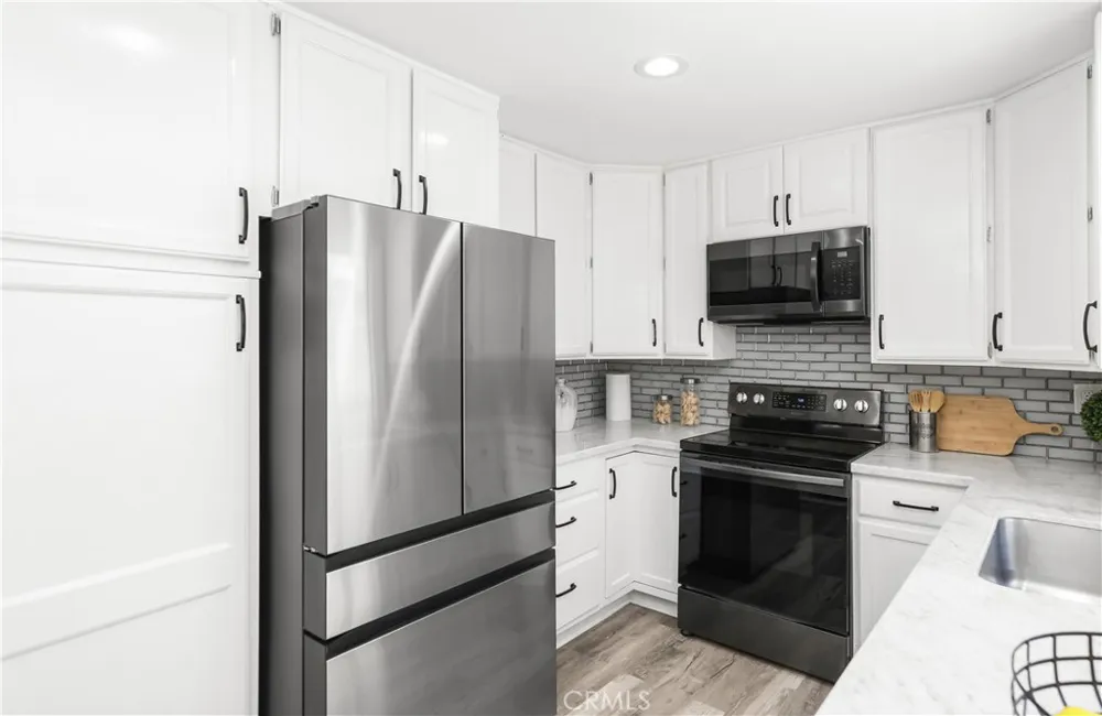 22121 Padova Laguna Hills, CA 92653