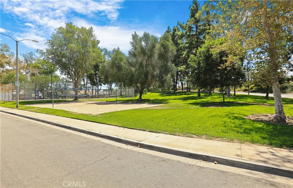 22121 Padova Laguna Hills, CA 92653
