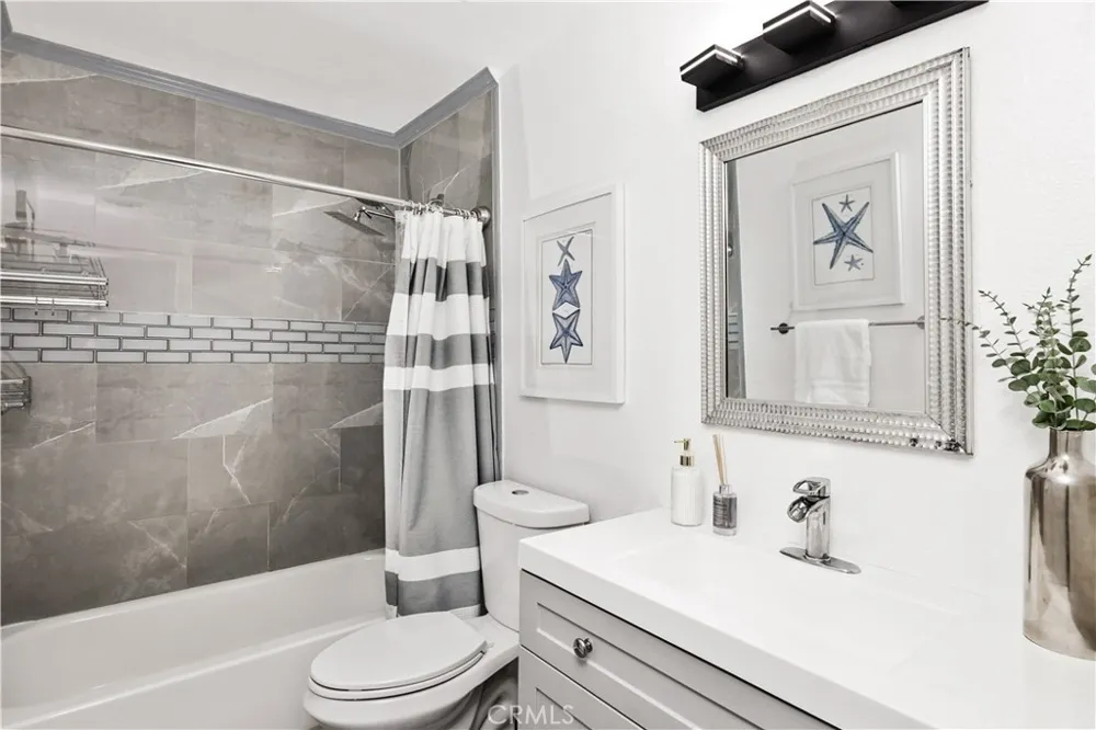 22121 Padova Laguna Hills, CA 92653