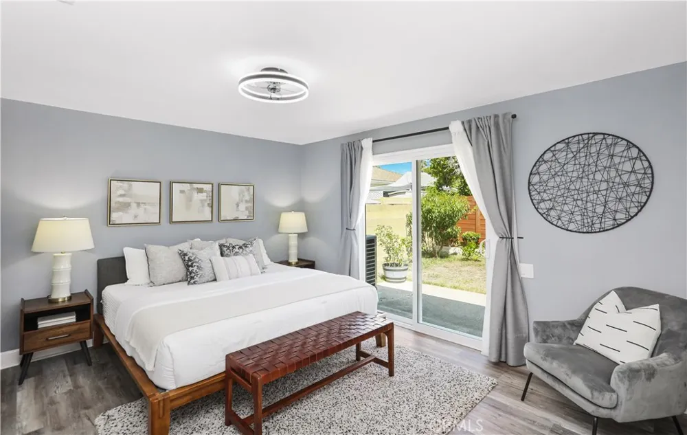 22121 Padova Laguna Hills, CA 92653