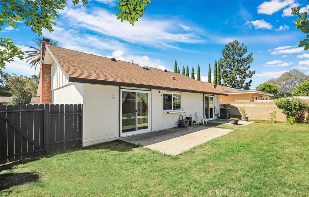 22121 Padova Laguna Hills, CA 92653
