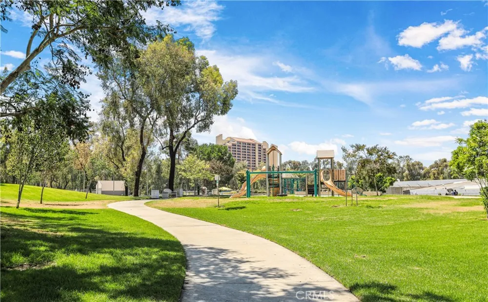 22121 Padova Laguna Hills, CA 92653