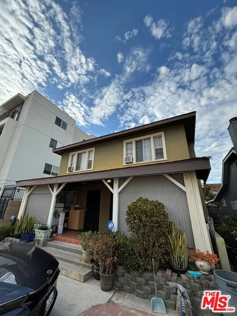 3055 W 12th Place