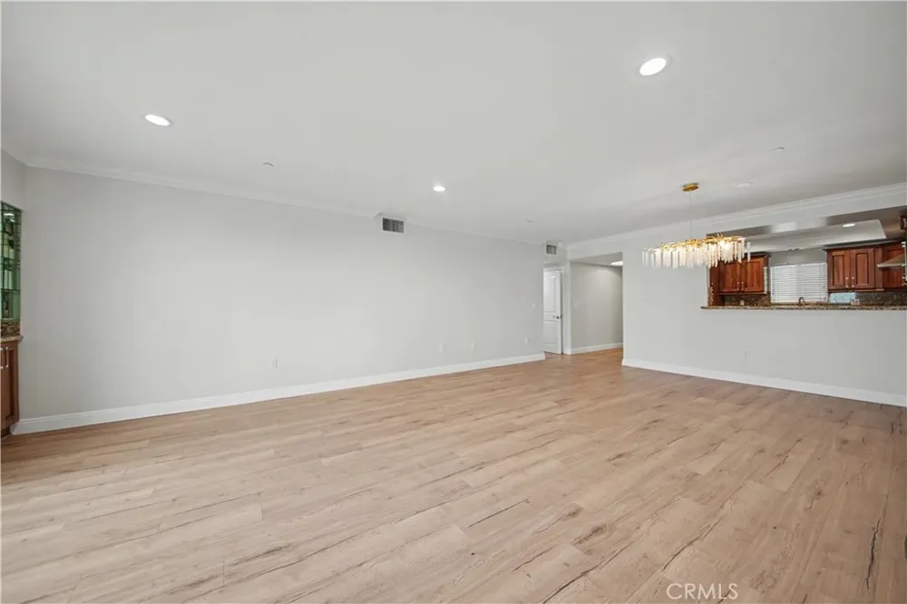 1878 Greenfield Avenue #204 Los Angeles, CA 90025