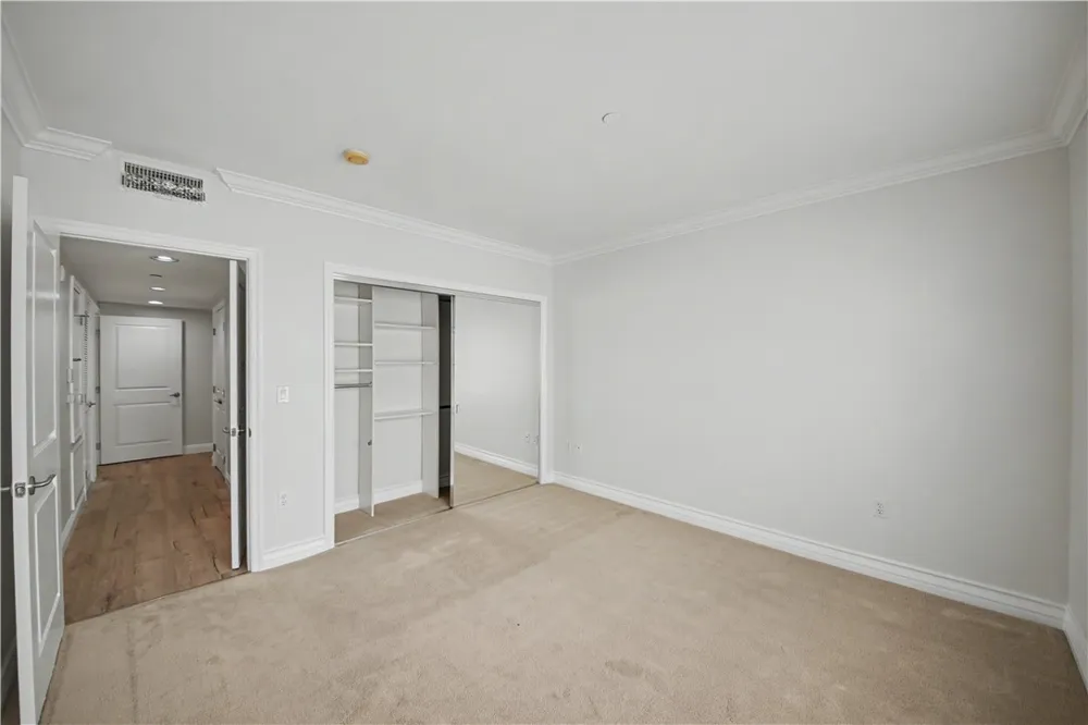 1878 Greenfield Avenue #204 Los Angeles, CA 90025