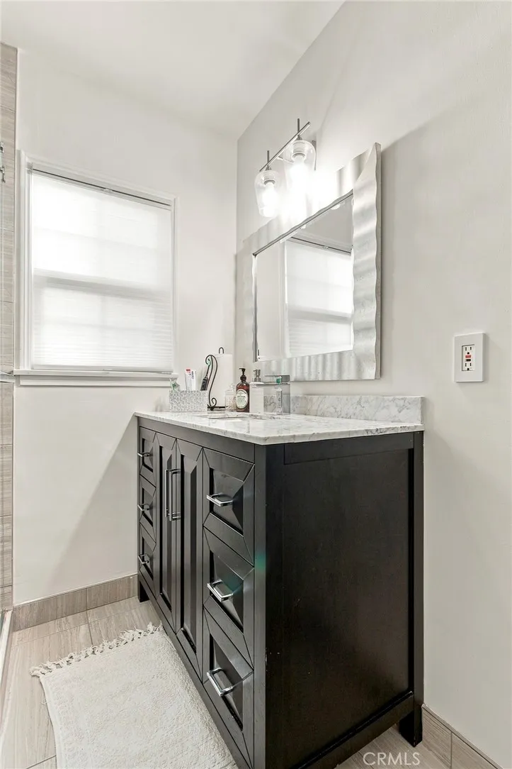 2142 E Chevy Chase Glendale, CA 91206