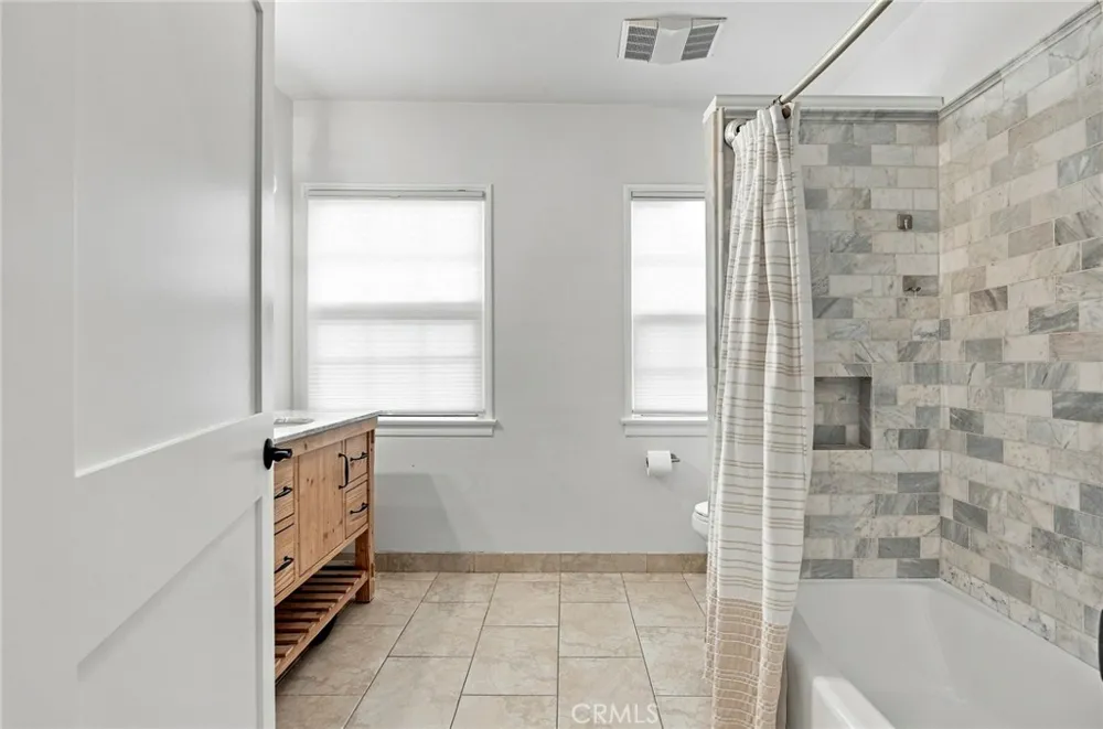 2142 E Chevy Chase Glendale, CA 91206