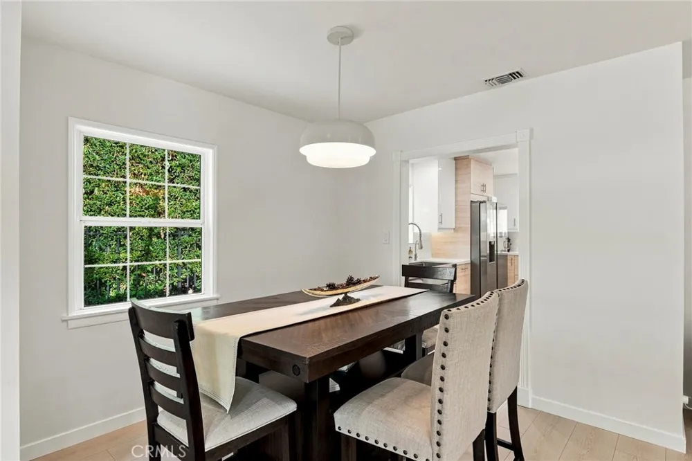 2142 E Chevy Chase Glendale, CA 91206