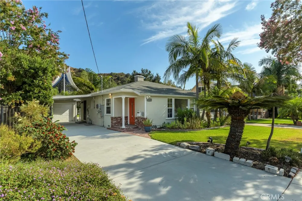 2142 E Chevy Chase Glendale, CA 91206