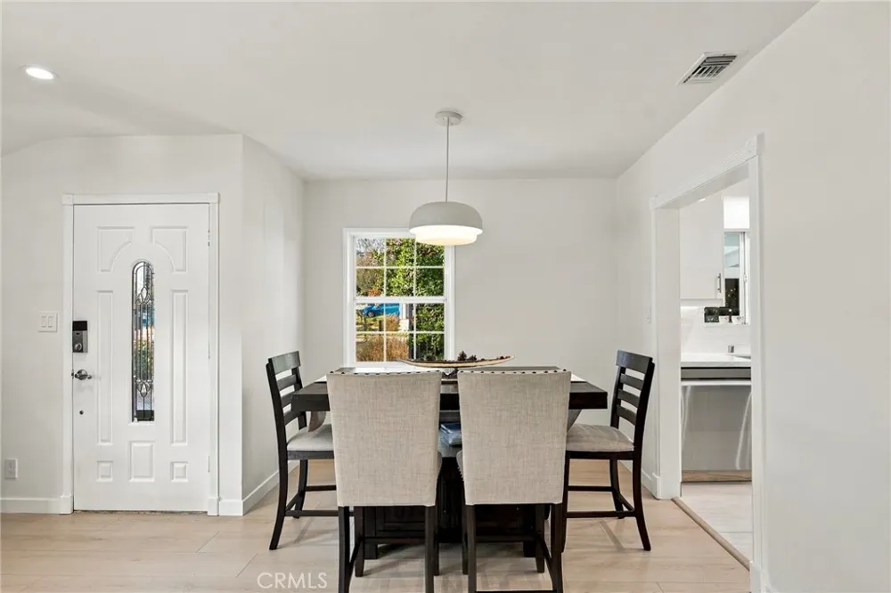 2142 E Chevy Chase Glendale, CA 91206