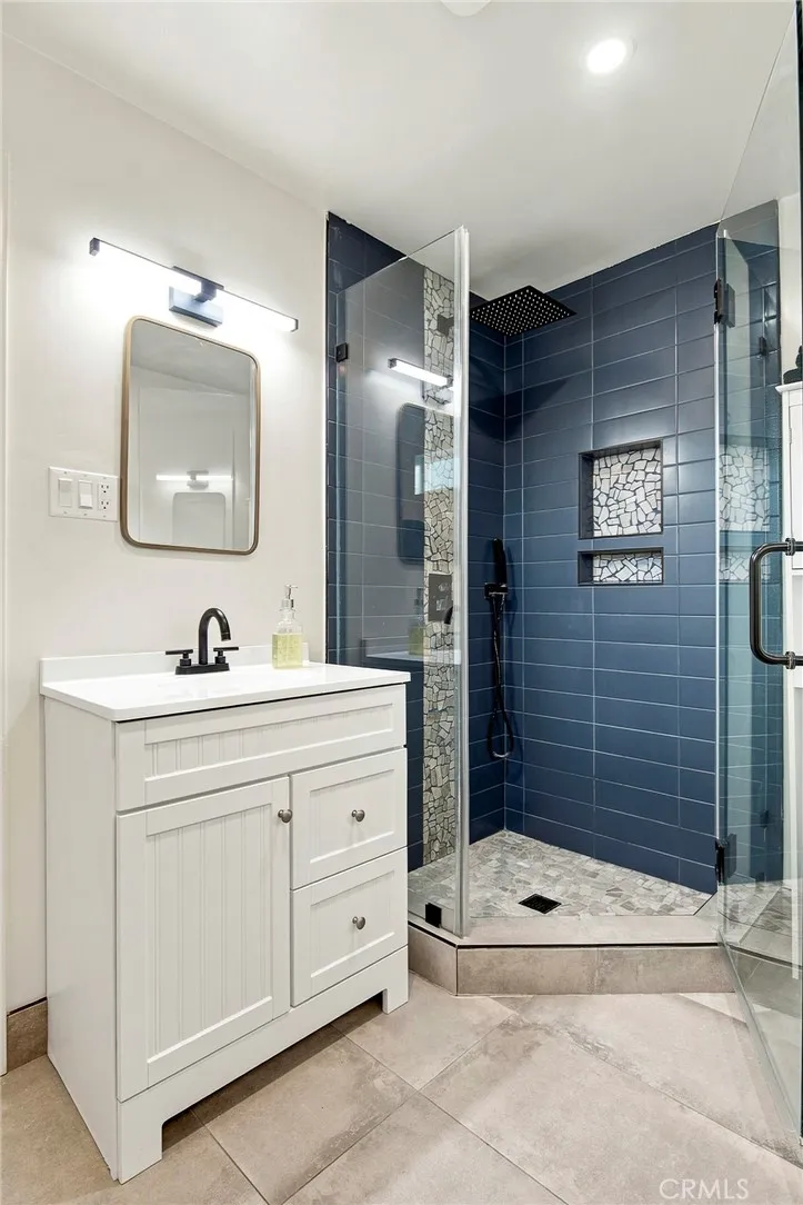 2142 E Chevy Chase Glendale, CA 91206