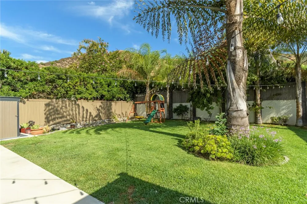 2142 E Chevy Chase Glendale, CA 91206