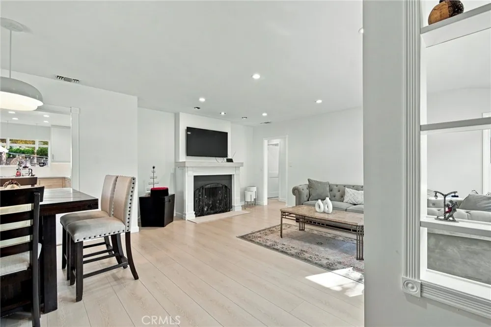 2142 E Chevy Chase Glendale, CA 91206