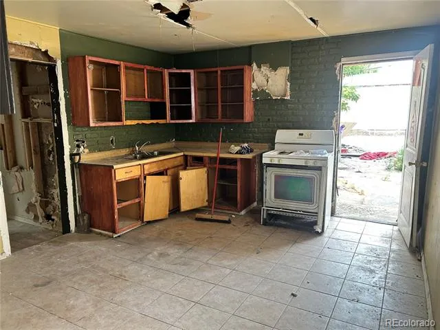 619 E 11th Street Pueblo, CO 81001