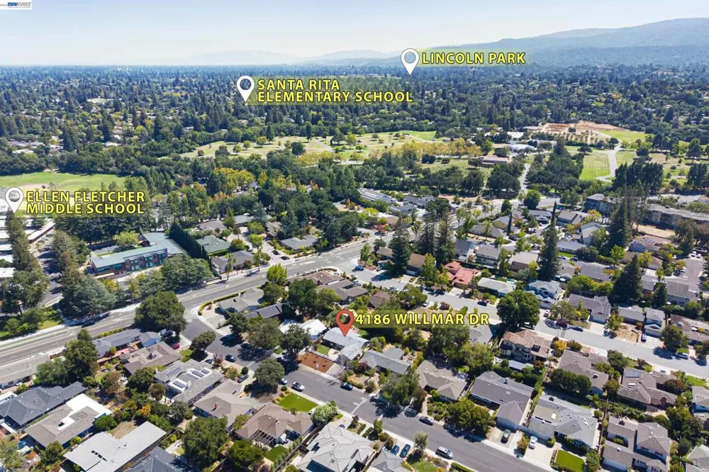 4186 Willmar Dr Palo Alto, CA 94306