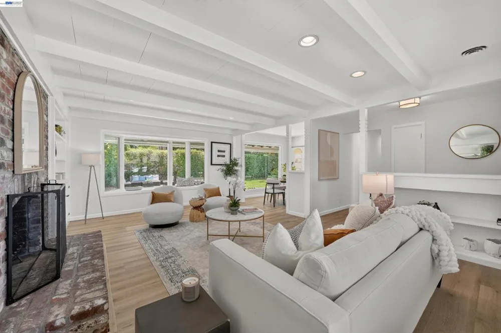 4186 Willmar Dr Palo Alto, CA 94306
