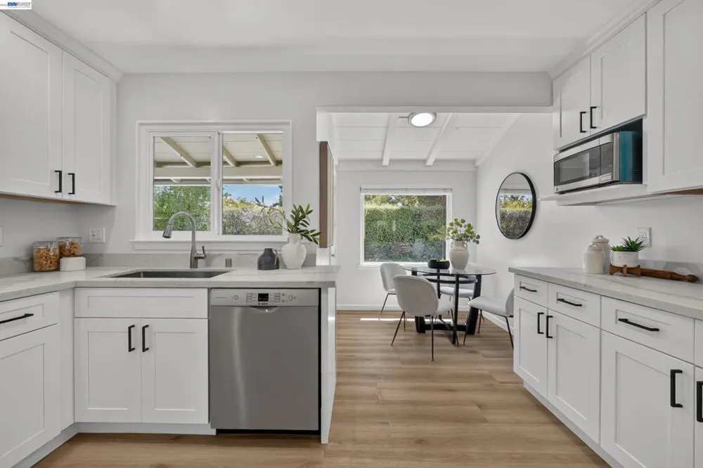 4186 Willmar Dr Palo Alto, CA 94306