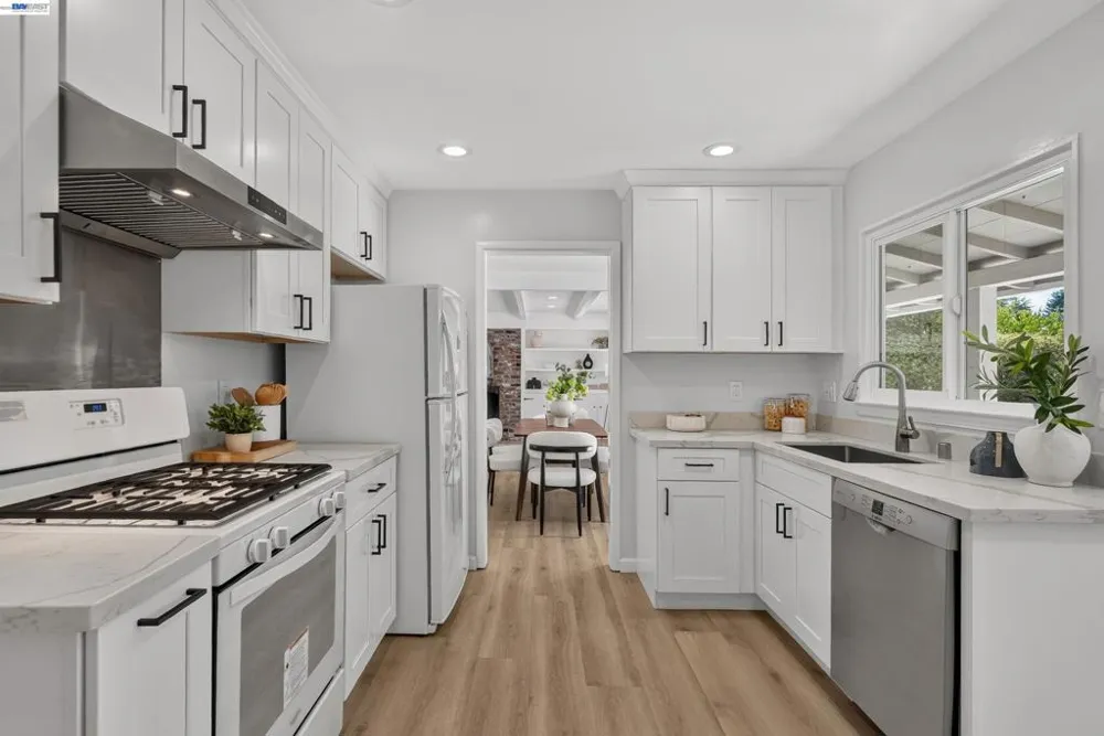 4186 Willmar Dr Palo Alto, CA 94306