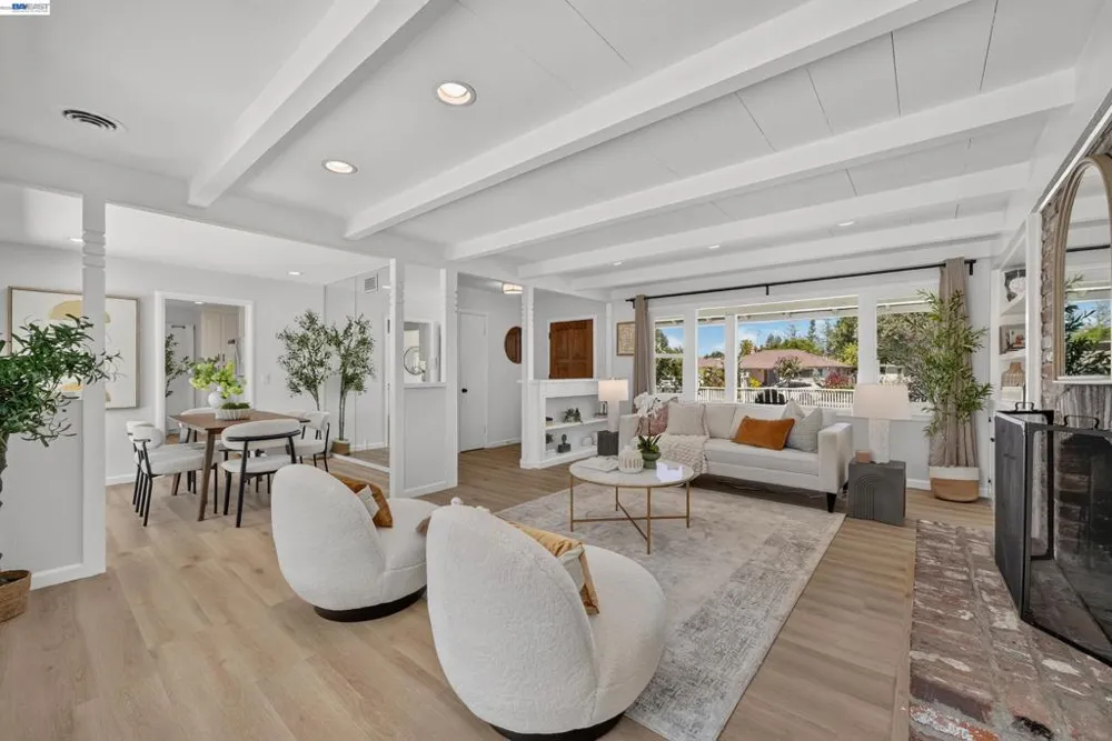 4186 Willmar Dr Palo Alto, CA 94306