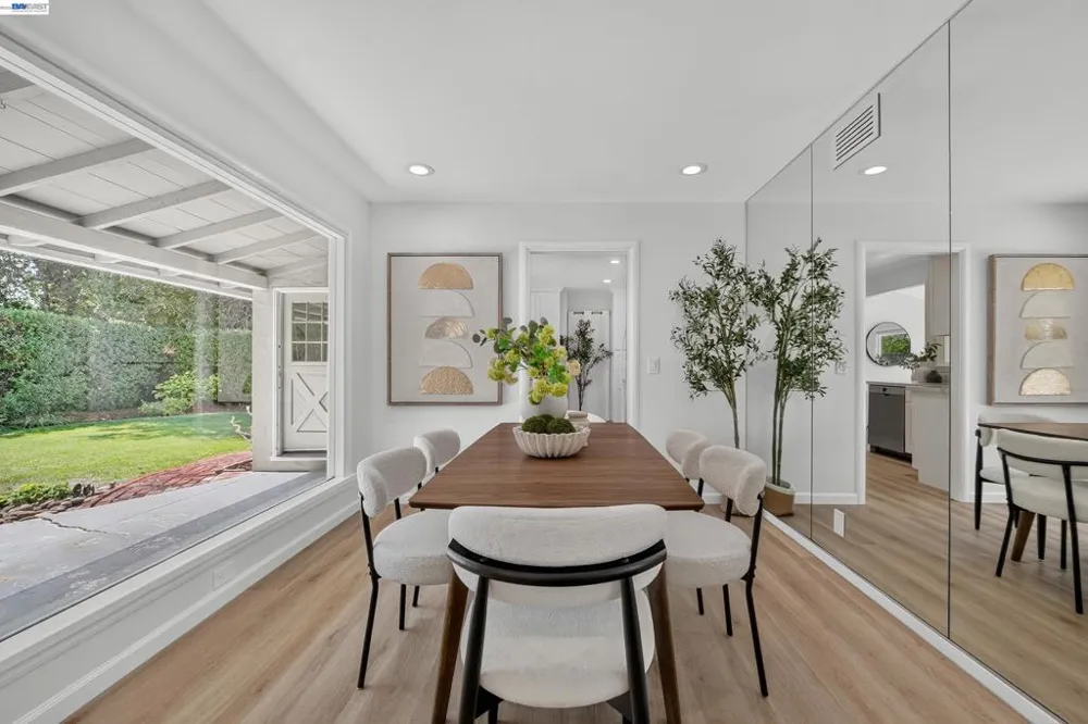 4186 Willmar Dr Palo Alto, CA 94306